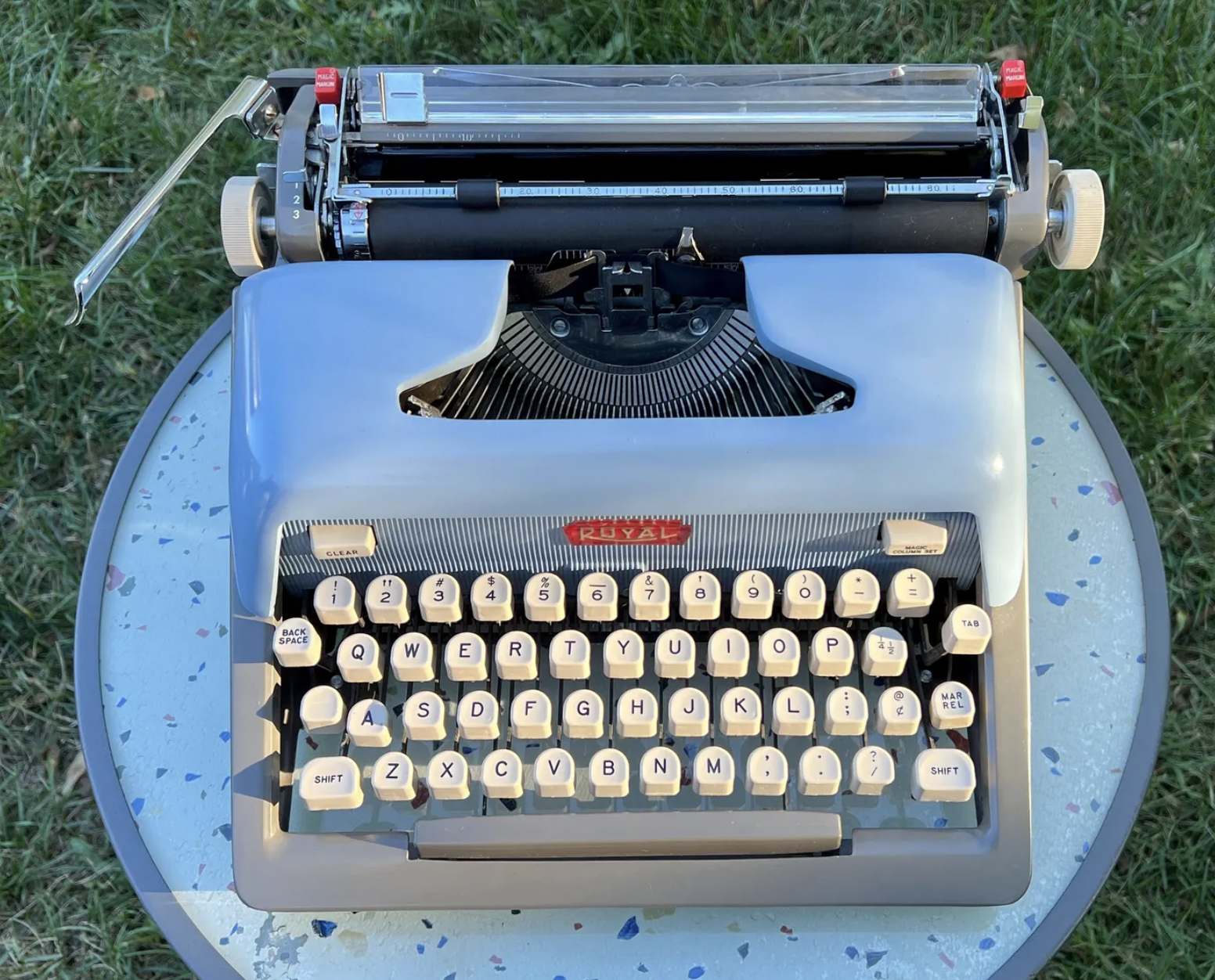 Royal Futura 800 — Detroit Type Works